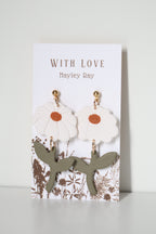 Hunnyhayart - White Flower Earrings