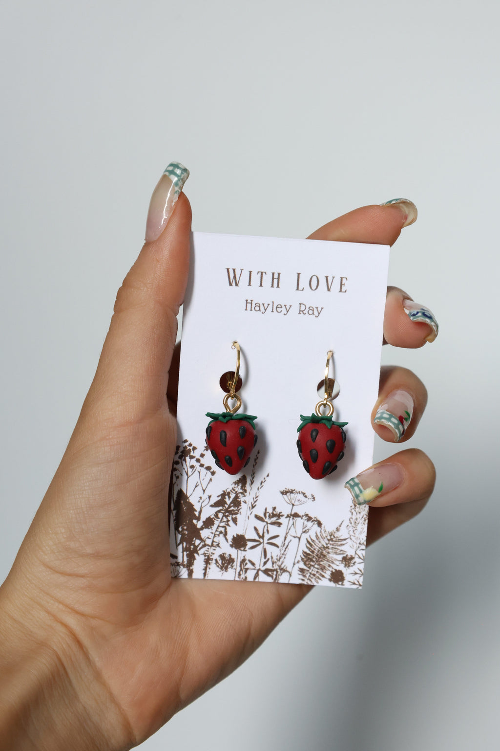 Hunnyhayart - Strawberry Earrings