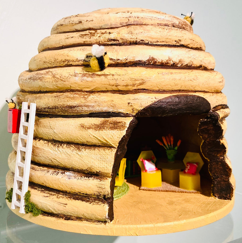 Gretchen Leachman  - Bee-hind the Scenes