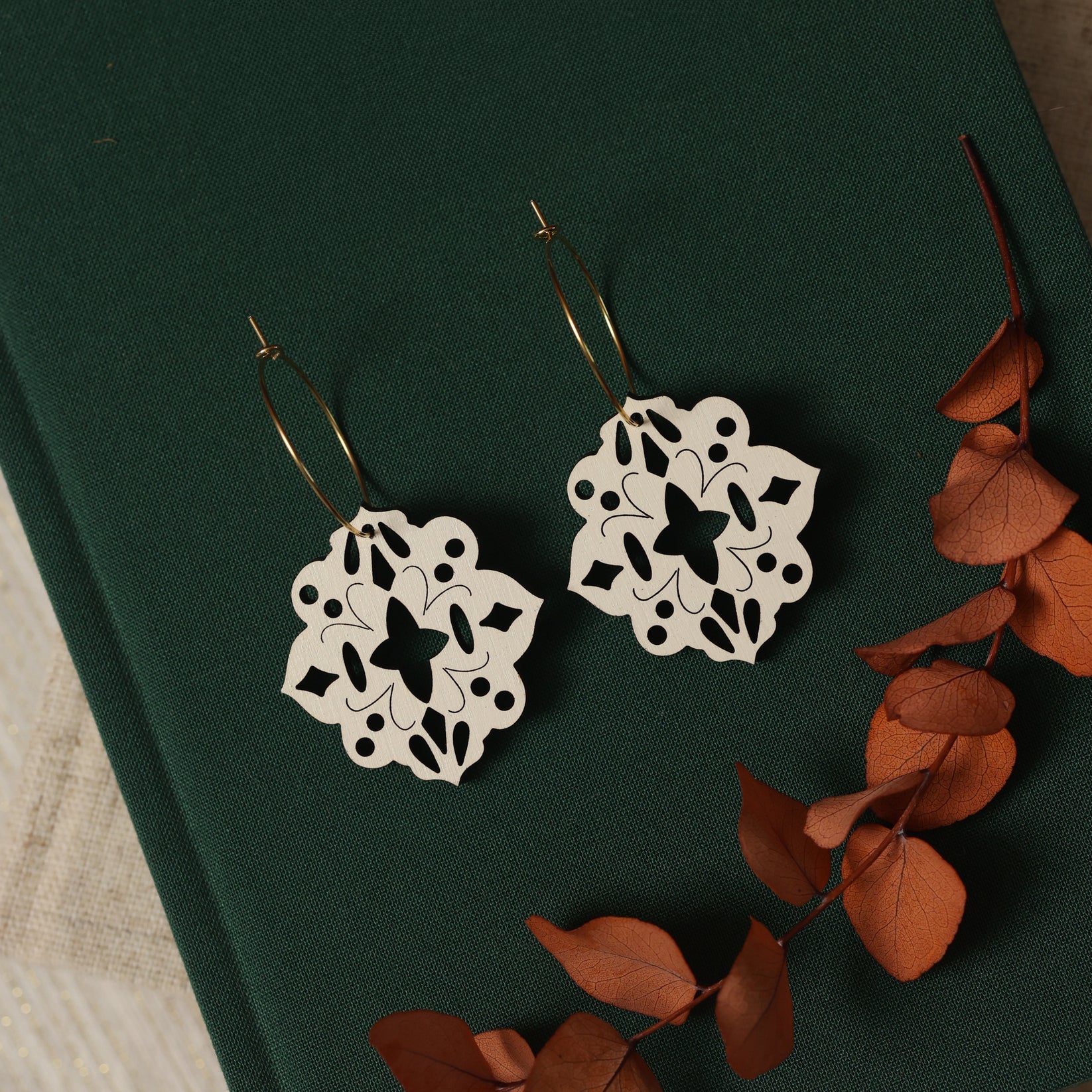 Le Chic Miami - Betsy Lace Hoop Earrings