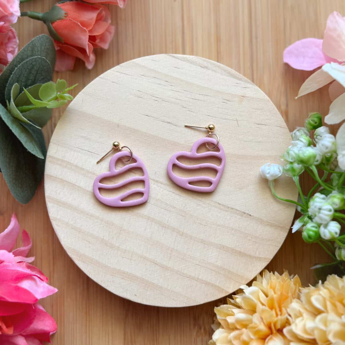 Hunnyhayart - Stripey Heart Earrings