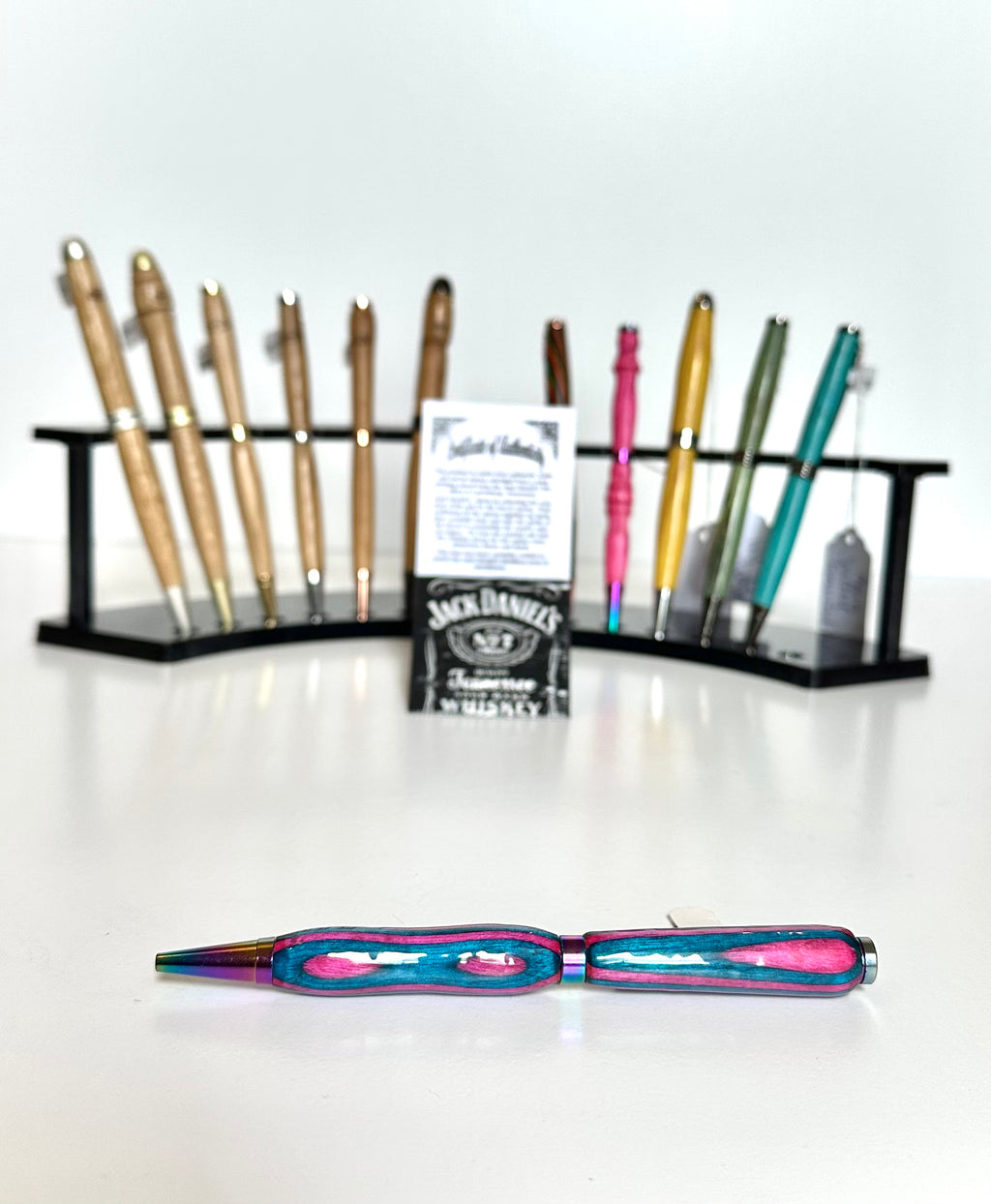 Jessica Hartnett - Colorful pens