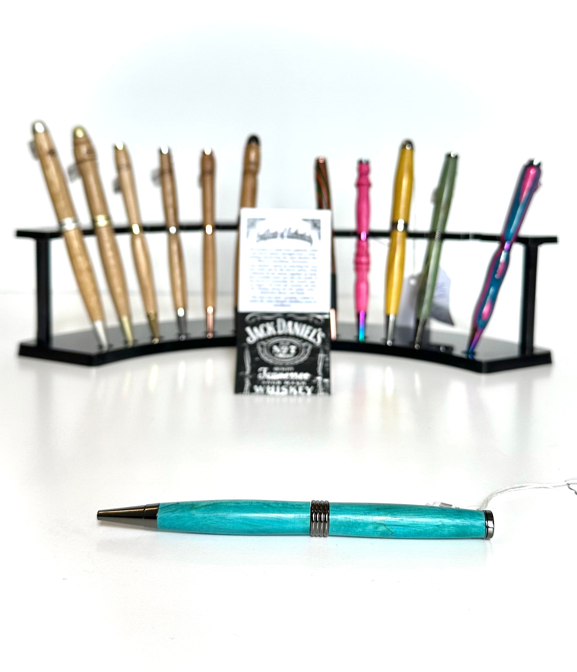 Jessica Hartnett - Colorful pens