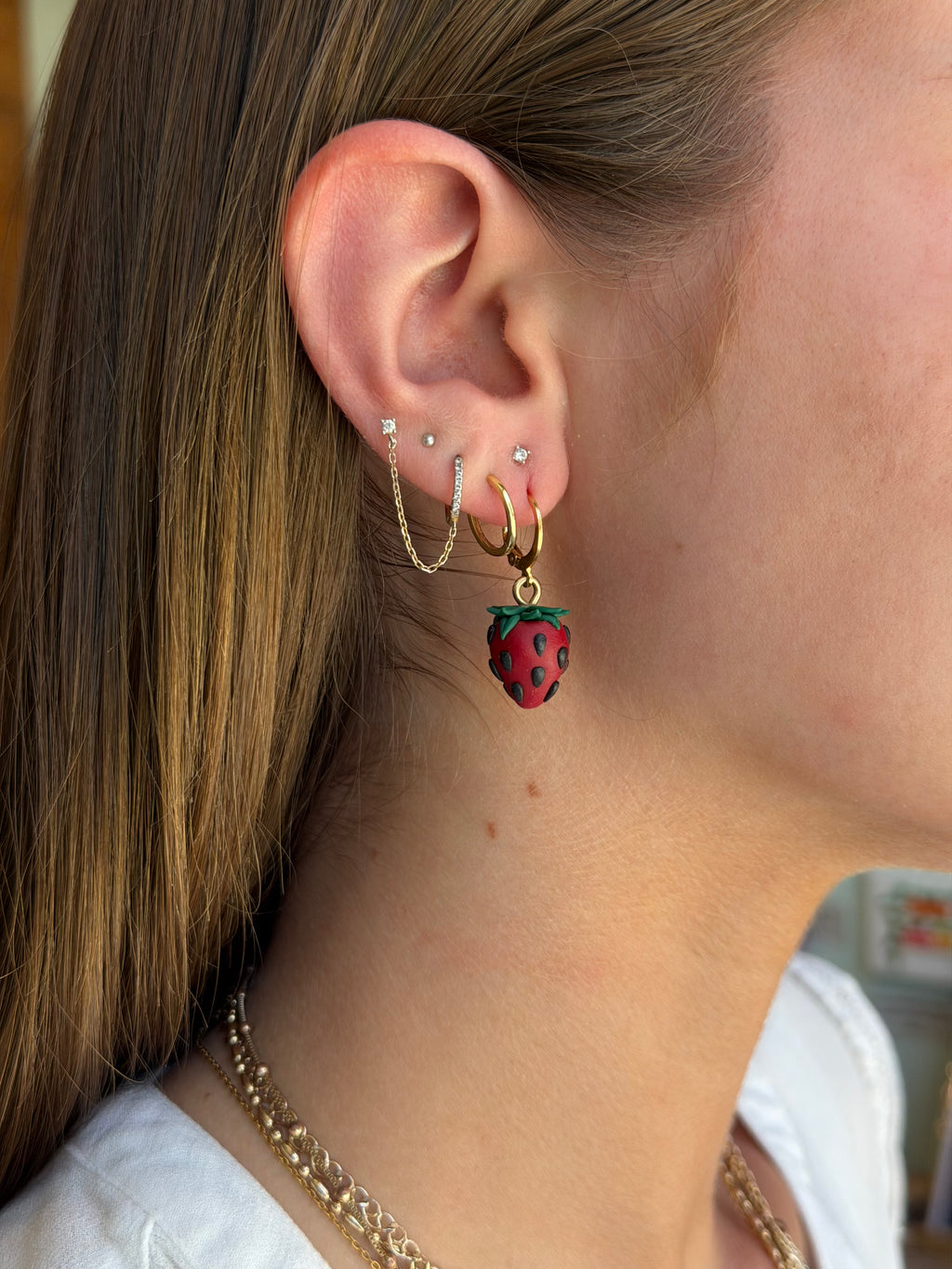 Hunnyhayart - Strawberry Earrings