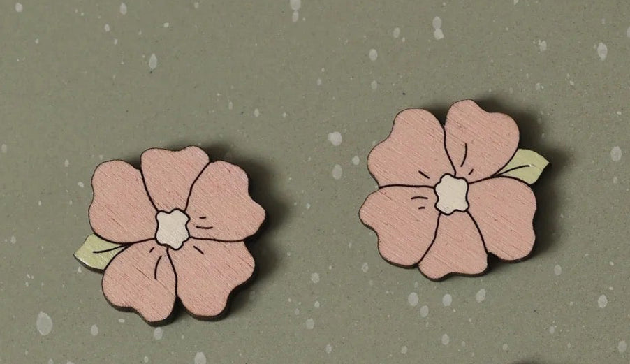 Le Chic Miami - Lucille Floral Stud Earrings