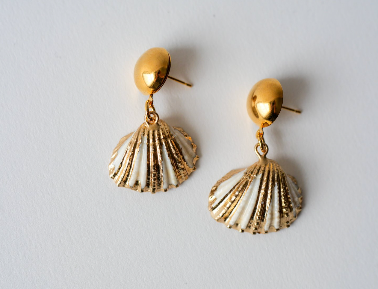 Finds Design - Striped Shell Earrings