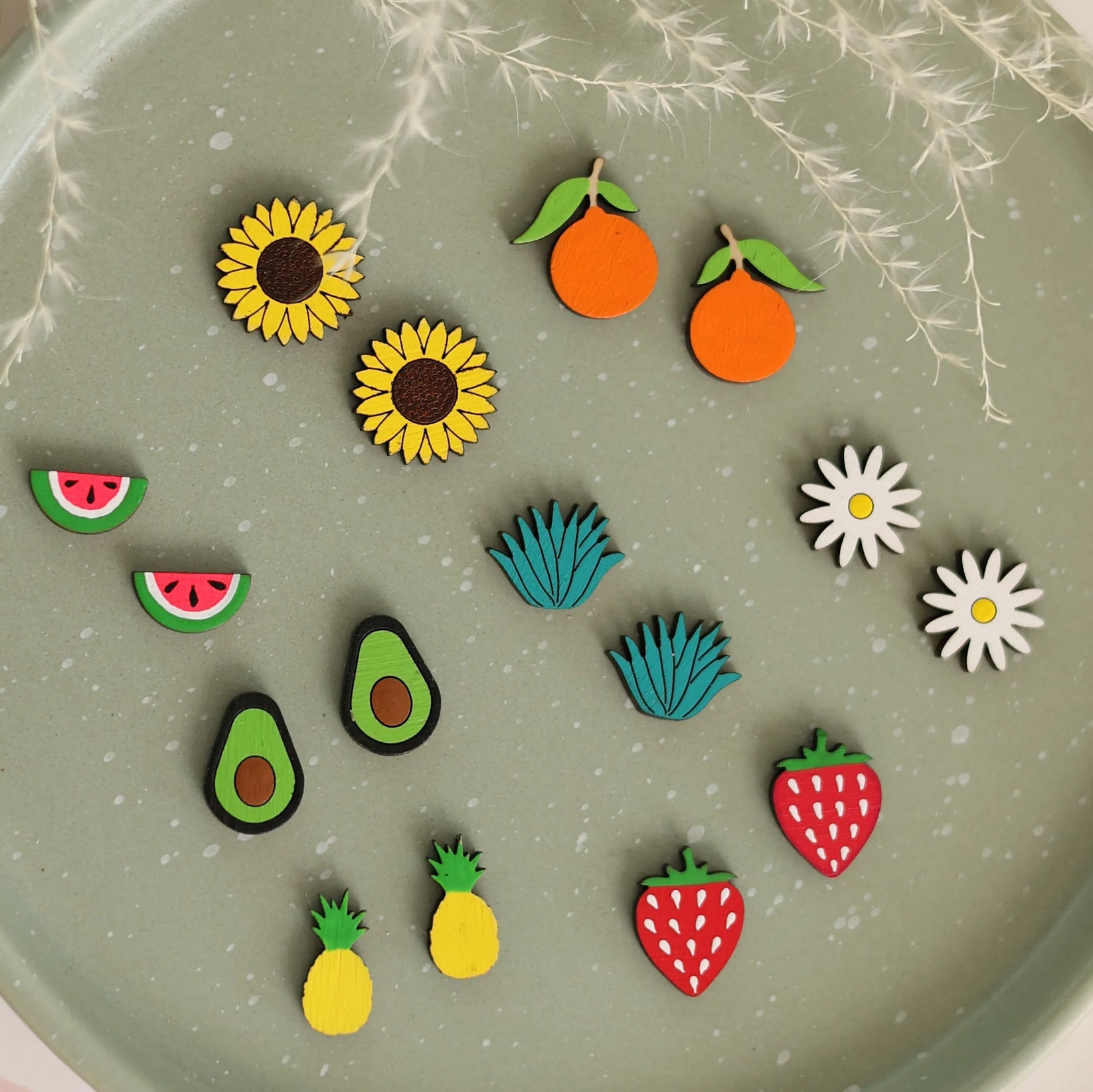 Le Chic Miami - Avocado Stud Earrings