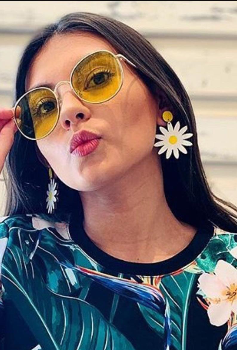 Le Chic Miami - Daisy Stud Dangle Earrings