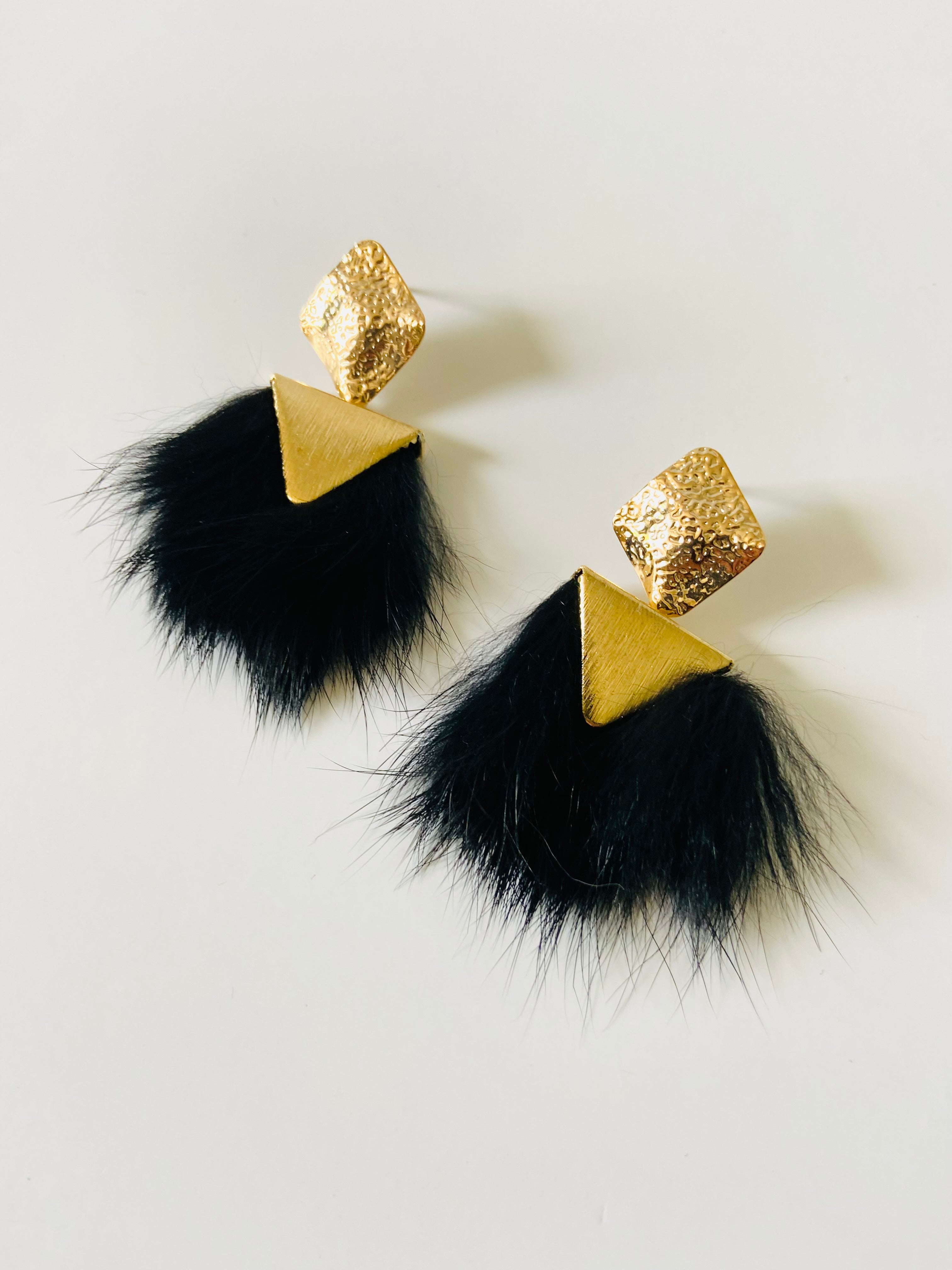 Finds Design - Black Fuzzy Earrings